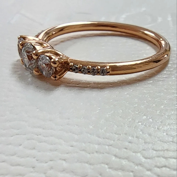 Pandora Clear Three-Stone Ring - Picture 5 of 7